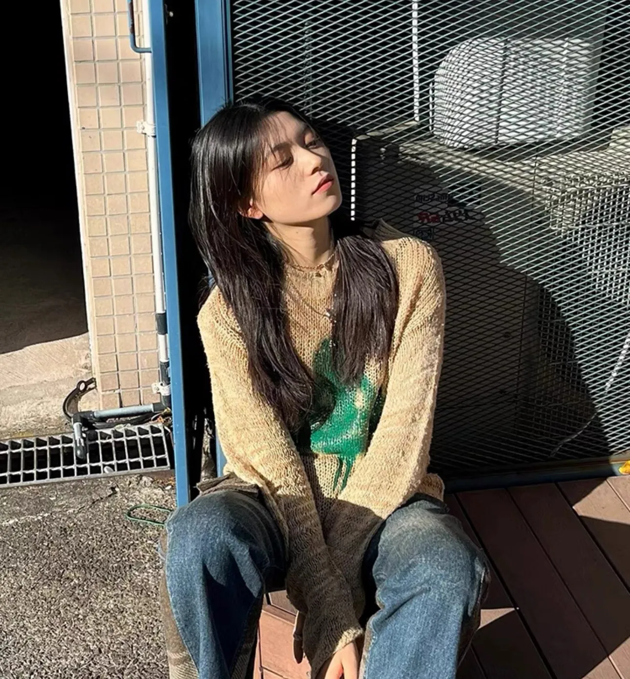 VIVI91 vivienne west wood West Queen Vivian Saturn's new hollow round-neck sweater 🎃Mesh breathable and thin style 24-year official website limited new model Wear with a vest inside, very slim and good-looking Size: S -M- L Color: apricot